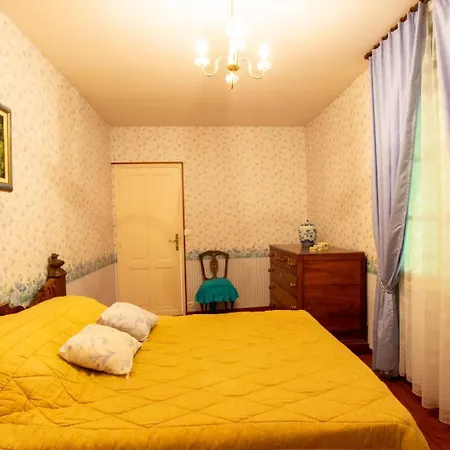 Petit Hébergement de vacances Cours-de-Pile